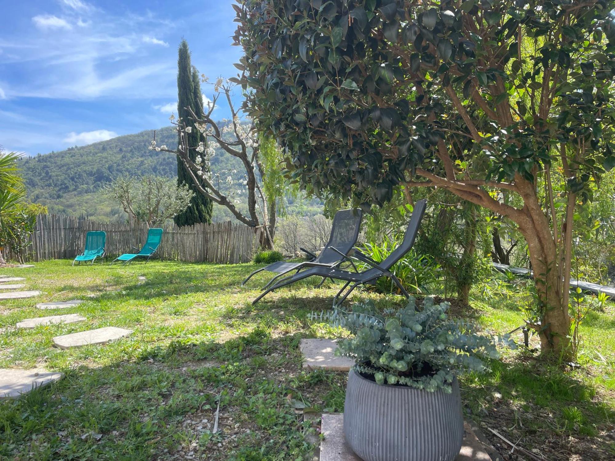 Luva D'Azur, Rez De Villa Le Riou - Le Vallon Le Bar-sur-Loup エクステリア 写真